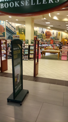Book Store «Barnes & Noble», reviews and photos, 230 Main St, White Plains, NY 10601, USA