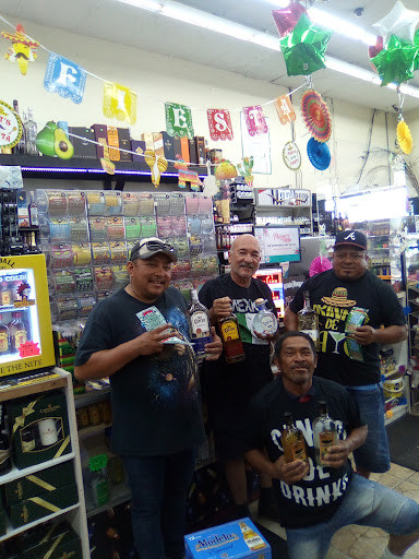 Tobacco Shop «Discount Tobacco Outlet & Liquor», reviews and photos, 200 N US Highway 17 92, Longwood, FL 32750, USA