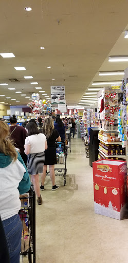 Grocery Store «Vons», reviews and photos, 7390 Cherry Ave, Fontana, CA 92336, USA