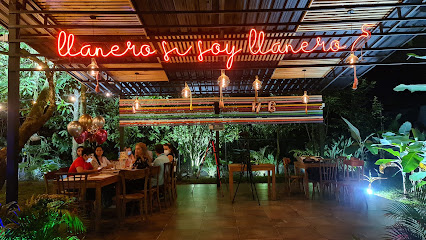 Limón Mandarino Restaurante - Diagonal 5, Mal. Turístico #15-20, Acacías, Meta, Colombia