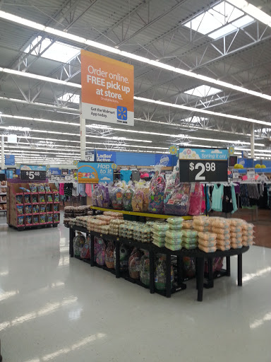 Department Store «Walmart Supercenter», reviews and photos, 180 Veterans Dr N, Huntingdon, TN 38344, USA