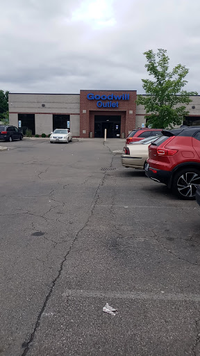 Outlet Store «Goodwill Outlet», reviews and photos, 1750 Woodman Dr, Dayton, OH 45420, USA