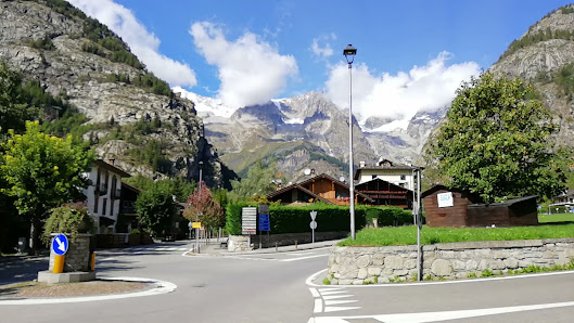 Montagna Valle D’Aosta Frazione Corliod, 9, 11020 Challand-Saint-Anselme AO, Italia