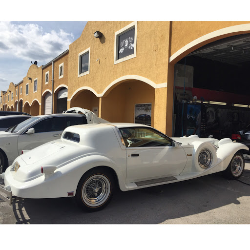 Auto Body Shop «D Auto Group Collision Center», reviews and photos, 13901 SW 143rd Ct #8, Miami, FL 33186, USA
