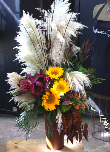 Florist «Botanica Floral», reviews and photos, 3800 East Coast Hwy, Corona Del Mar, CA 92625, USA