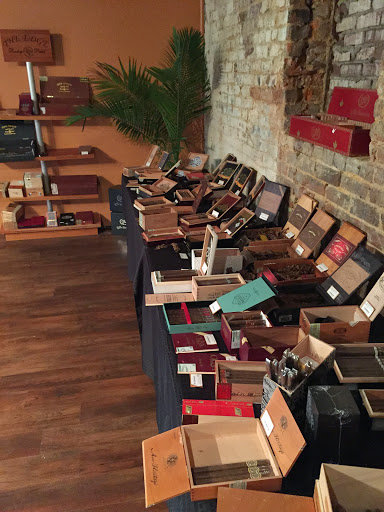 Cigar Shop «Spring Street Cigars», reviews and photos, 208 N Spring St, Tupelo, MS 38804, USA