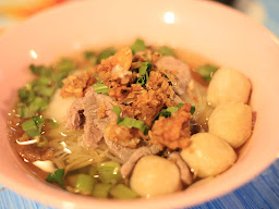 เจ๊อ้อย ก๋วยเตี๋ยวโกเด้ง