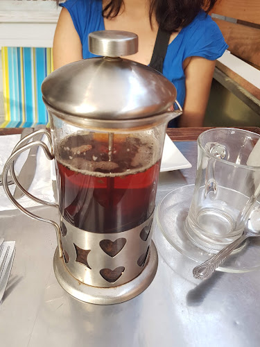 Comentarios y opiniones de Amar Cafeteria