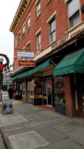 Book Store «Inquiring Mind Bookstore & Cafe», reviews and photos, 200 Main St, Saugerties, NY 12477, USA