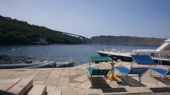 Jadranovo beach