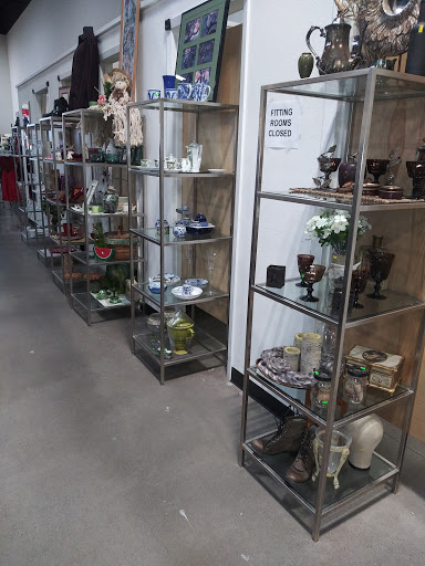 Thrift Store «St Vincent De Paul - Salem Retail Store», reviews and photos, 445 Lancaster Dr NE, Salem, OR 97301, USA