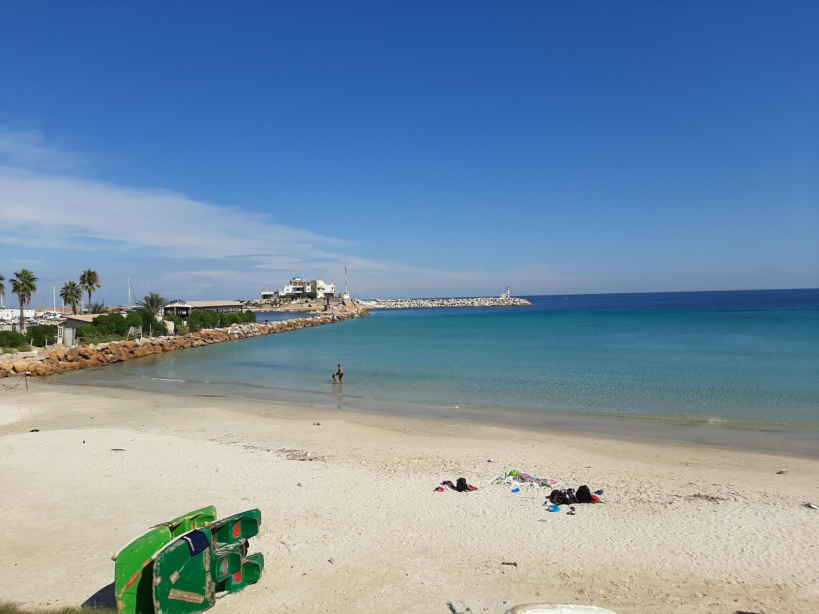 Foto van Qaraiya beach met turquoise puur water oppervlakte