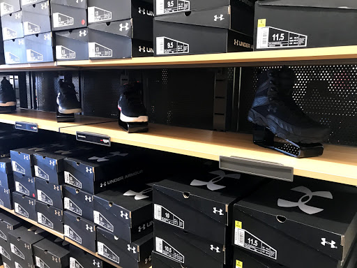 Clothing Store «Under Armour Factory House», reviews and photos, 321 Nut Tree Rd #232, Vacaville, CA 95687, USA