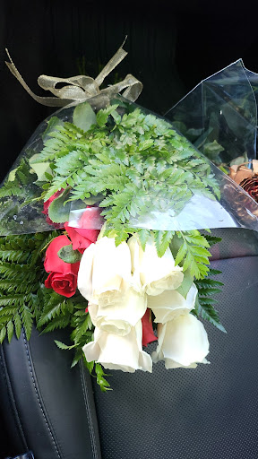 Florist «Hunters Creek Florist», reviews and photos, 13851 S John Young Pkwy, Orlando, FL 32837, USA