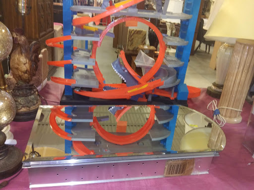 Thrift Store «Second Image Thrift Store», reviews and photos, 9103 US-19, Pinellas Park, FL 33782, USA