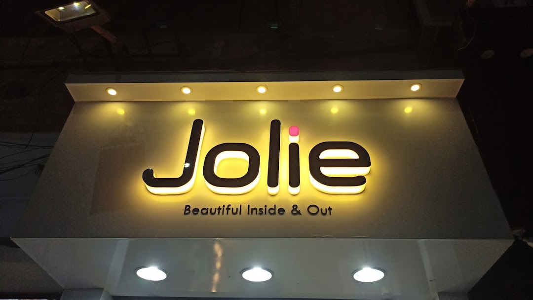 Jolie