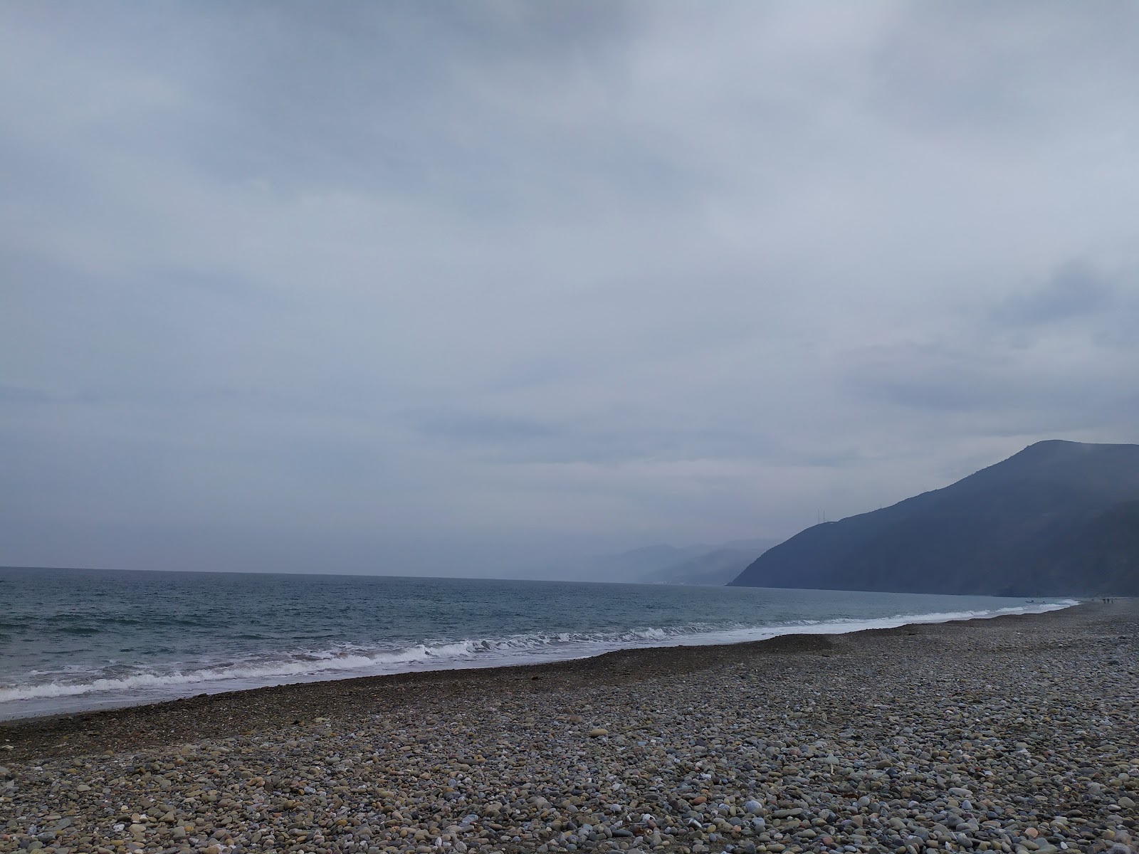 Fotografie cu Plage Amtar cu o suprafață de apa pură turcoaz