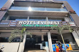 Hotel Everest Family Restaurant image