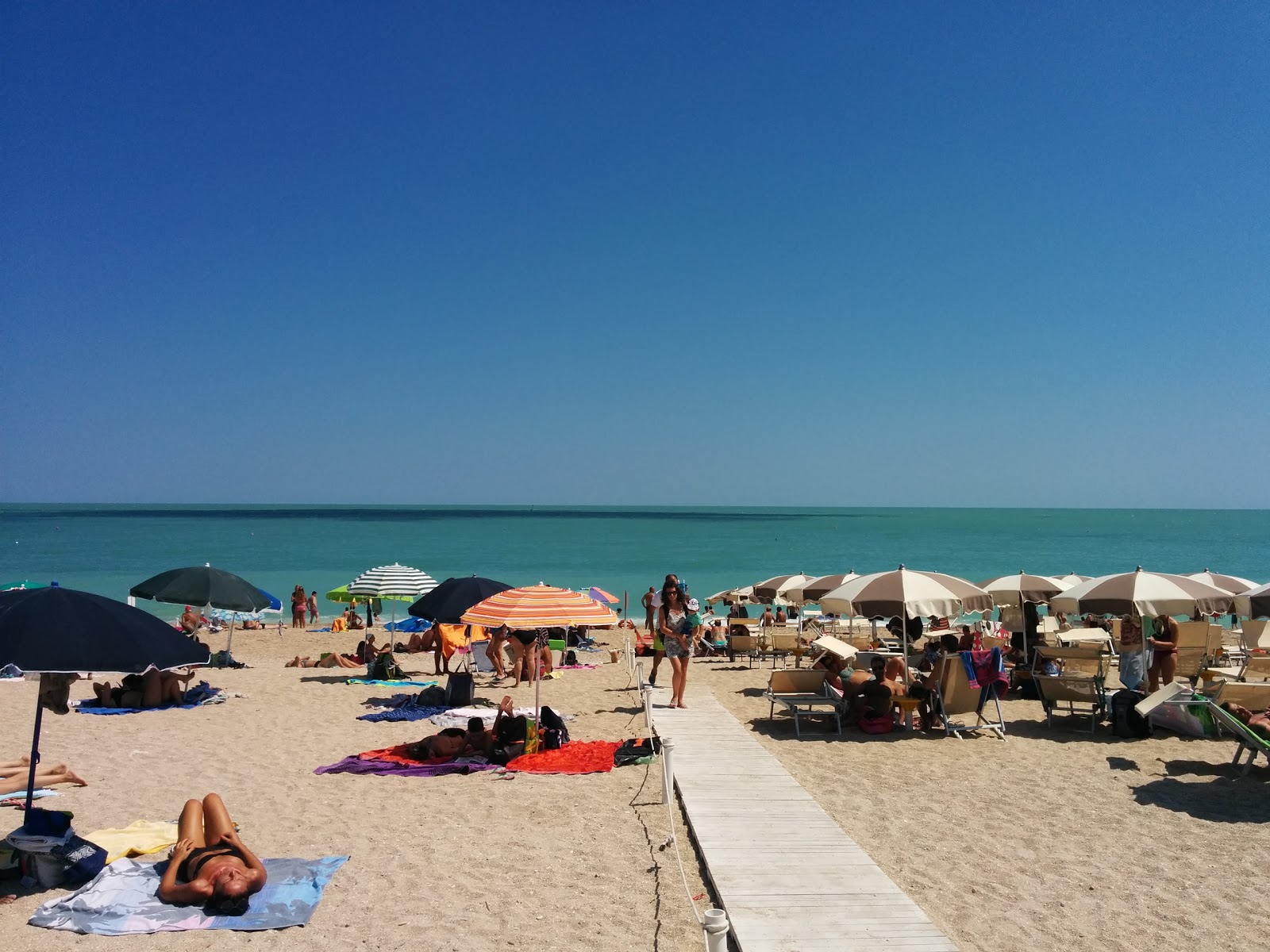 Fotografie cu Spiaggia Libera Marcelli zonă de stațiune de pe plajă