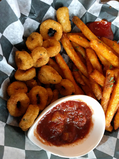 Grocery Store «Streets Market & Cafe», reviews and photos, 3108 Mt Vernon Ave, Alexandria, VA 22305, USA