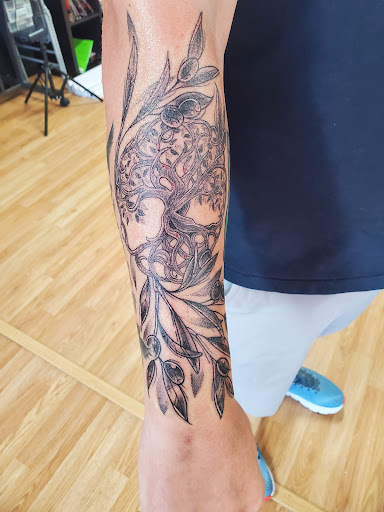 Explore biceps tattoo ideas, creative tattoo ideas in Brighton, available at Alchemy Art Collective