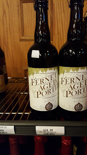 Liquor Store «First Grand Avenue Liquor Store», reviews and photos, 918 Grand Ave, St Paul, MN 55105, USA