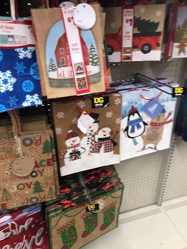 Discount Store «Dollar General», reviews and photos, 704 Lynn Garden Dr, Kingsport, TN 37660, USA