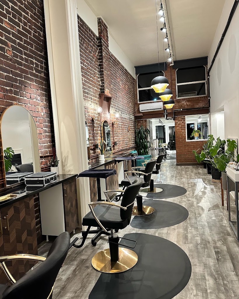 Sproos Hair Salon 94960