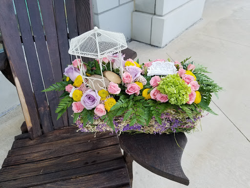 Florist «Mint Julep Flower Shop», reviews and photos, 808 5th St, Coralville, IA 52241, USA