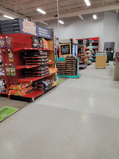 Pet Supply Store «Petco Animal Supplies», reviews and photos, 3731 Gateway Dr, Eau Claire, WI 54701, USA