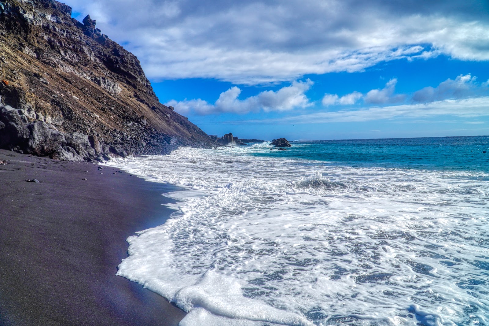 Photo de Playa de Maschalani avec l'eau cristalline de surface