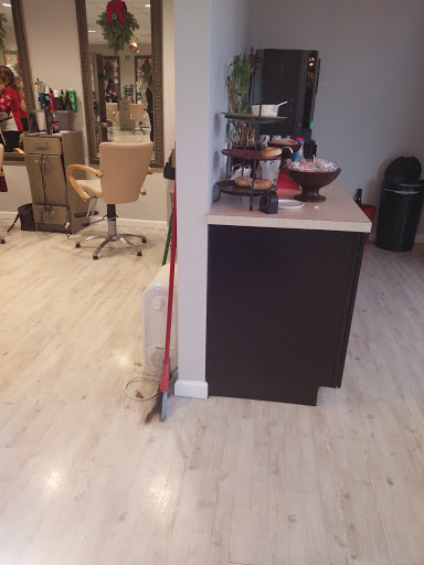 Hair Salon «Lacole Salon & Spa», reviews and photos, 3962 Merrick Rd, Seaford, NY 11783, USA