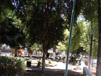 Kardeş Şehir Aznakay Parkı Haykır karsambaç