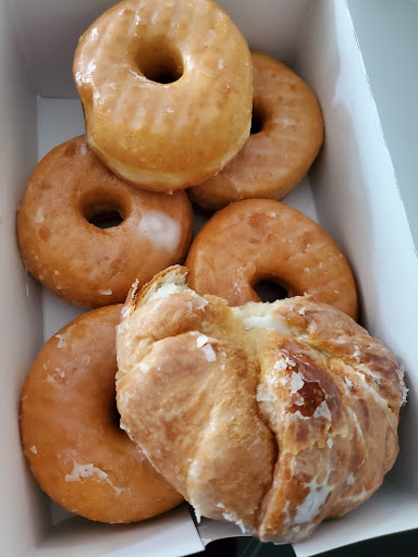 Donut Shop «Family Donuts», reviews and photos, 9250 Cockerham Rd, Denham Springs, LA 70726, USA