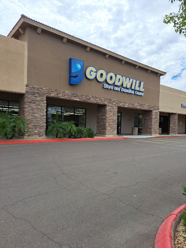 Thrift Store «Guadalupe & Rural Goodwill Goodwill Retail Store & Donation Center», reviews and photos, 805 E Guadalupe Rd, Tempe, AZ 85283, USA