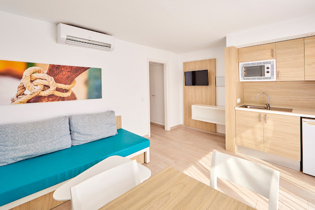 Photos du propriétaire hôtels Sun Beach Santa Ponsa 07180 Santa Ponsa