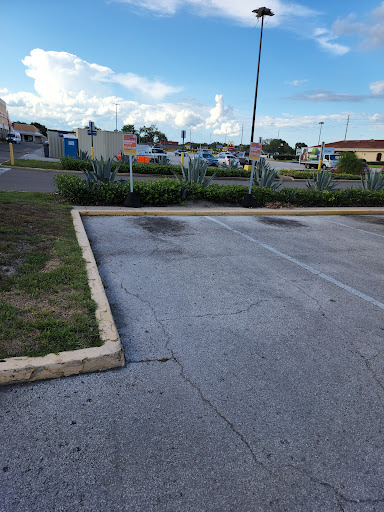 Discount Store «Big Lots», reviews and photos, 923 N 14th St, Leesburg, FL 34748, USA