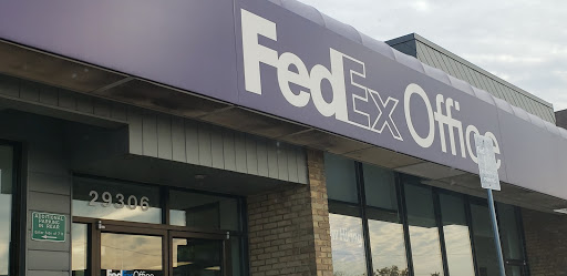 Print Shop «FedEx Office Print & Ship Center», reviews and photos, 29306 Orchard Lake Rd, Farmington Hills, MI 48334, USA
