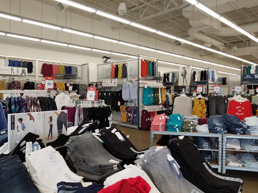 Clothing Store «Old Navy», reviews and photos, 6711 Frontier Dr, Springfield, VA 22150, USA