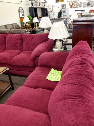 Furniture Store «Cesar Furniture», reviews and photos, 815 S Layton Blvd, Milwaukee, WI 53215, USA