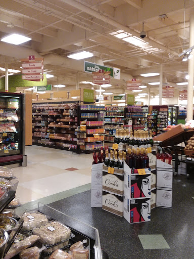 Grocery Store «Fred Meyer», reviews and photos, 18325 Aurora Ave N, Seattle, WA 98133, USA