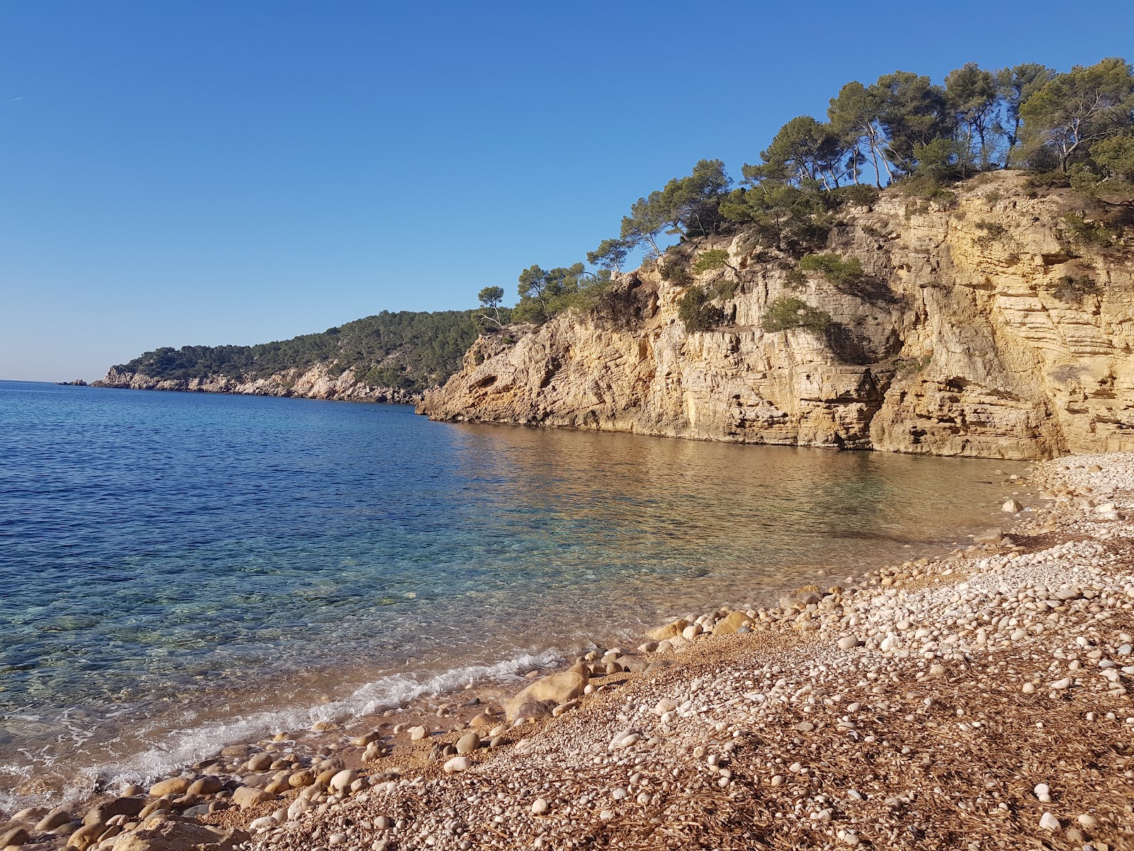Plage de La Galere'in fotoğrafı düz bir kıyı şeridi ile birlikte