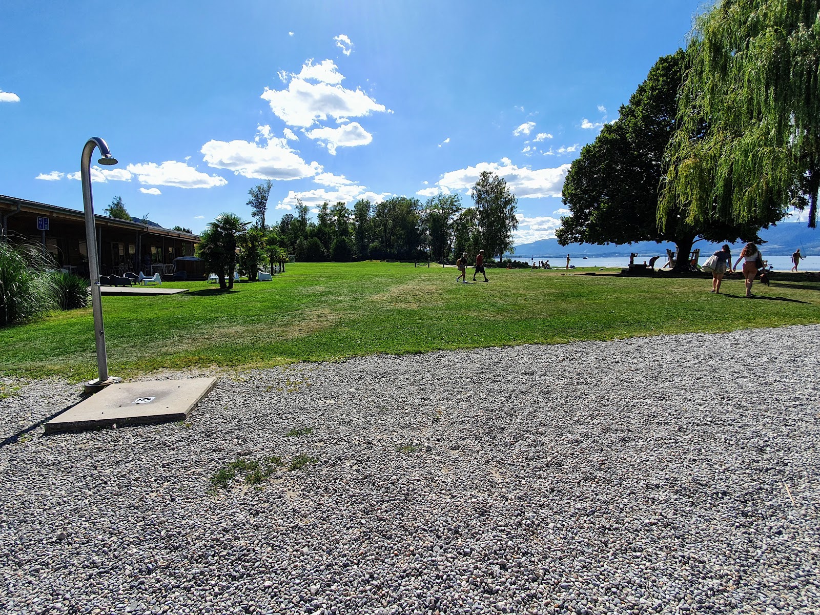 Photo de Plage de Cheyres et le règlement