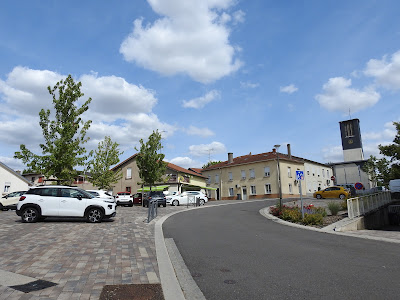 Place Maréchal Foch à Rémilly