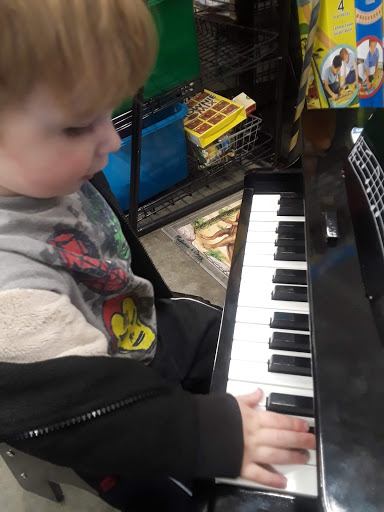 Shopping Mall «Shillington Shopping Center», reviews and photos, 502 E Lancaster Ave, Reading, PA 19607, USA