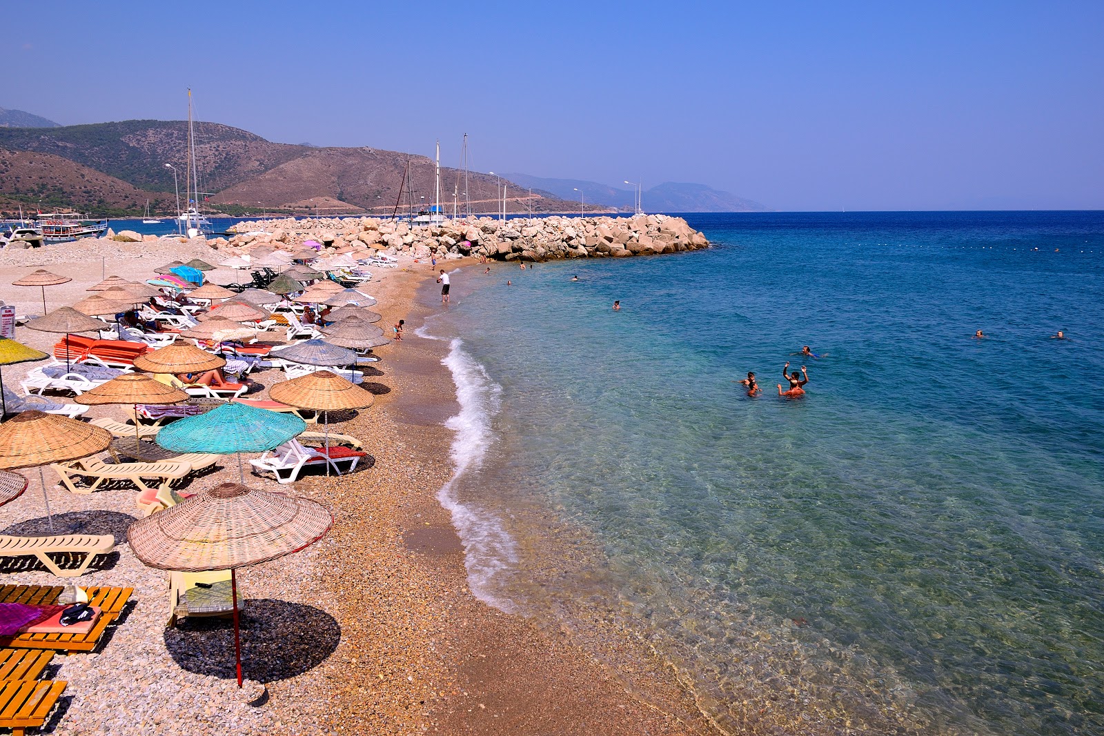 Palamutbuku Port'in fotoğrafı küçük koy ile birlikte
