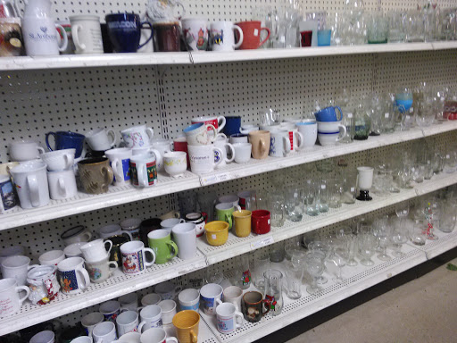 Thrift Store «Lighthouse Ministries», reviews and photos, 535 E Brandon Blvd, Brandon, FL 33511, USA