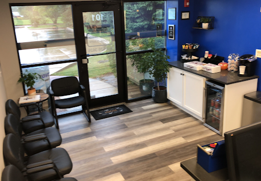 Auto Repair Shop «Top Notch Auto & More», reviews and photos, 930 Pyott Rd #105, Crystal Lake, IL 60014, USA