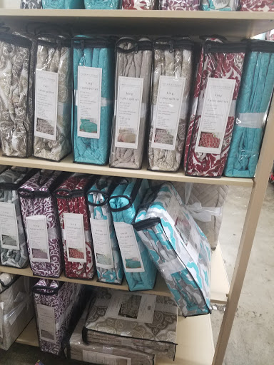 Discount Store «Factory 2-U (Fallas Discount Stores)», reviews and photos, 2664 Mission St, San Francisco, CA 94110, USA