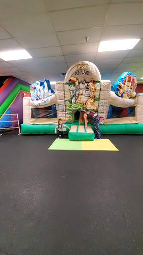 Shopping Mall «Victoria Square Shopping Center», reviews and photos, 1788 S Woodland Blvd, DeLand, FL 32720, USA